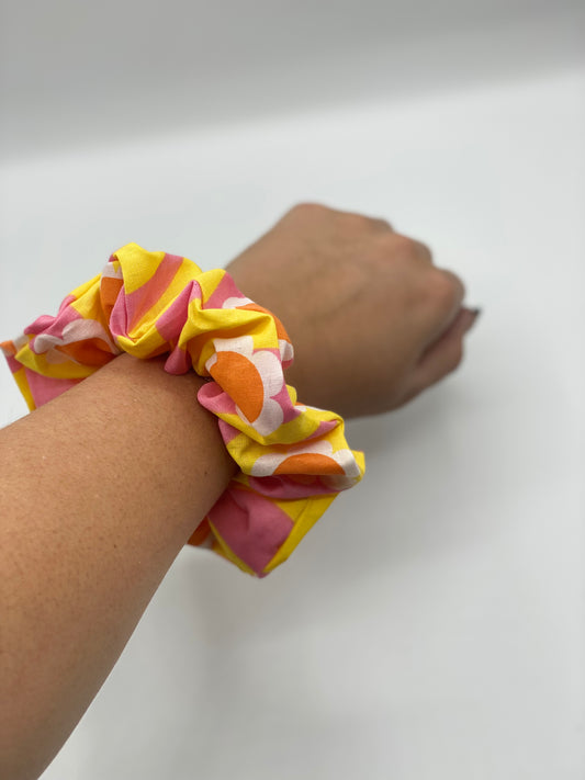 Retro Flower Scrunchie